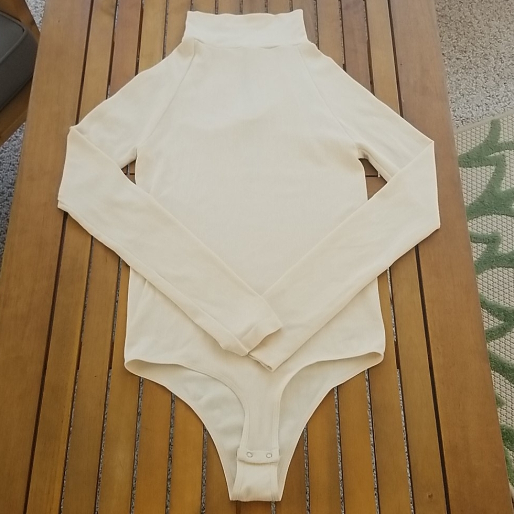 Free People Ribbed Long Sleeve Bodysuit XS/S - Picture 4 of 6